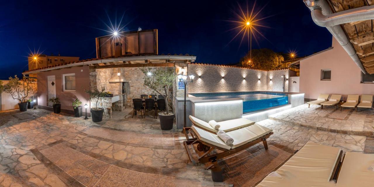 Apartment Anitea Πούλα Εξωτερικό φωτογραφία