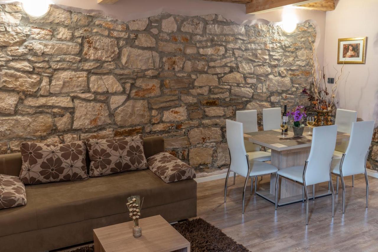 Apartment Anitea Πούλα Εξωτερικό φωτογραφία