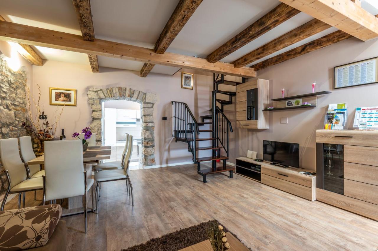 Apartment Anitea Πούλα Εξωτερικό φωτογραφία