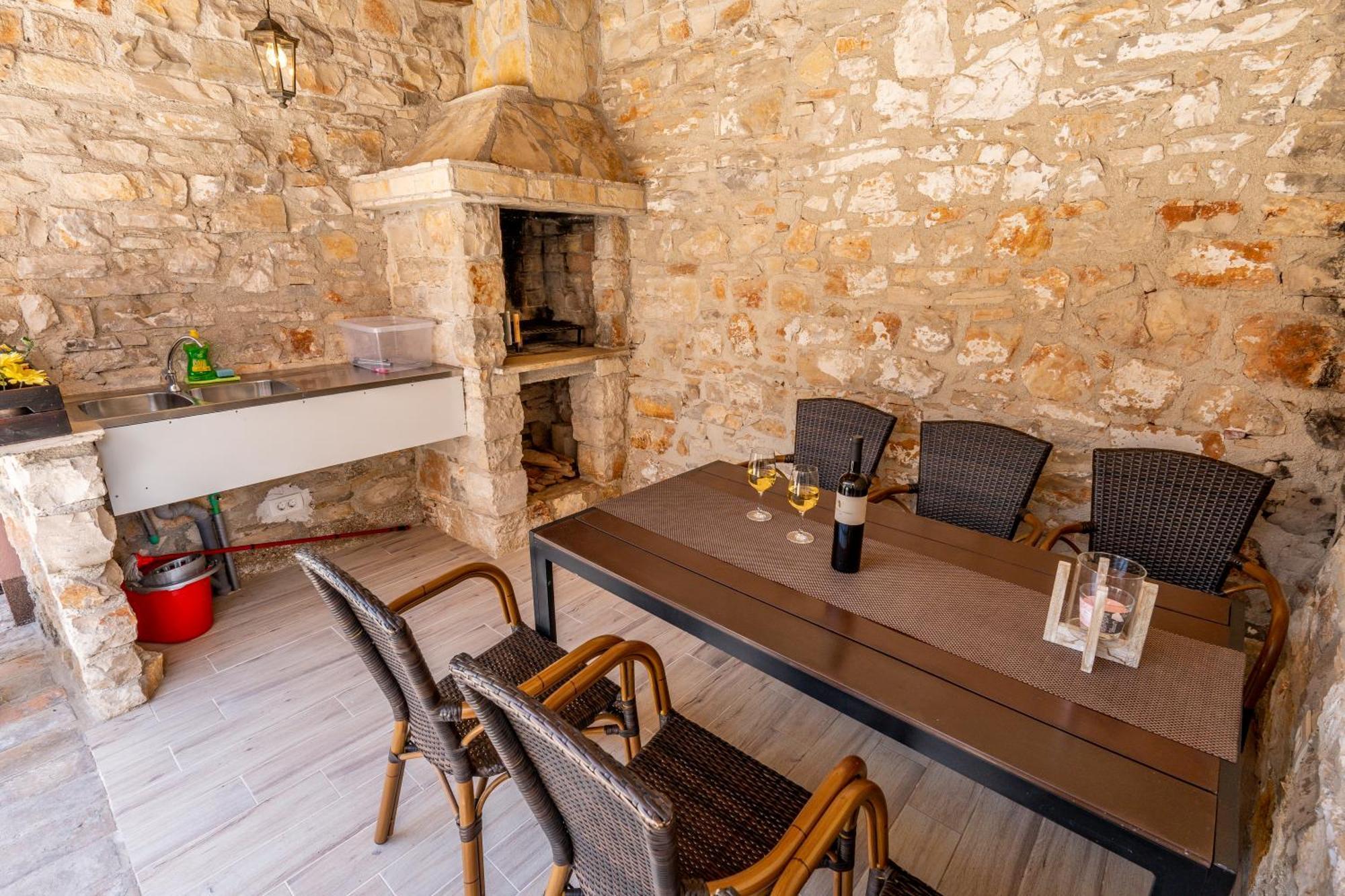 Apartment Anitea Πούλα Εξωτερικό φωτογραφία