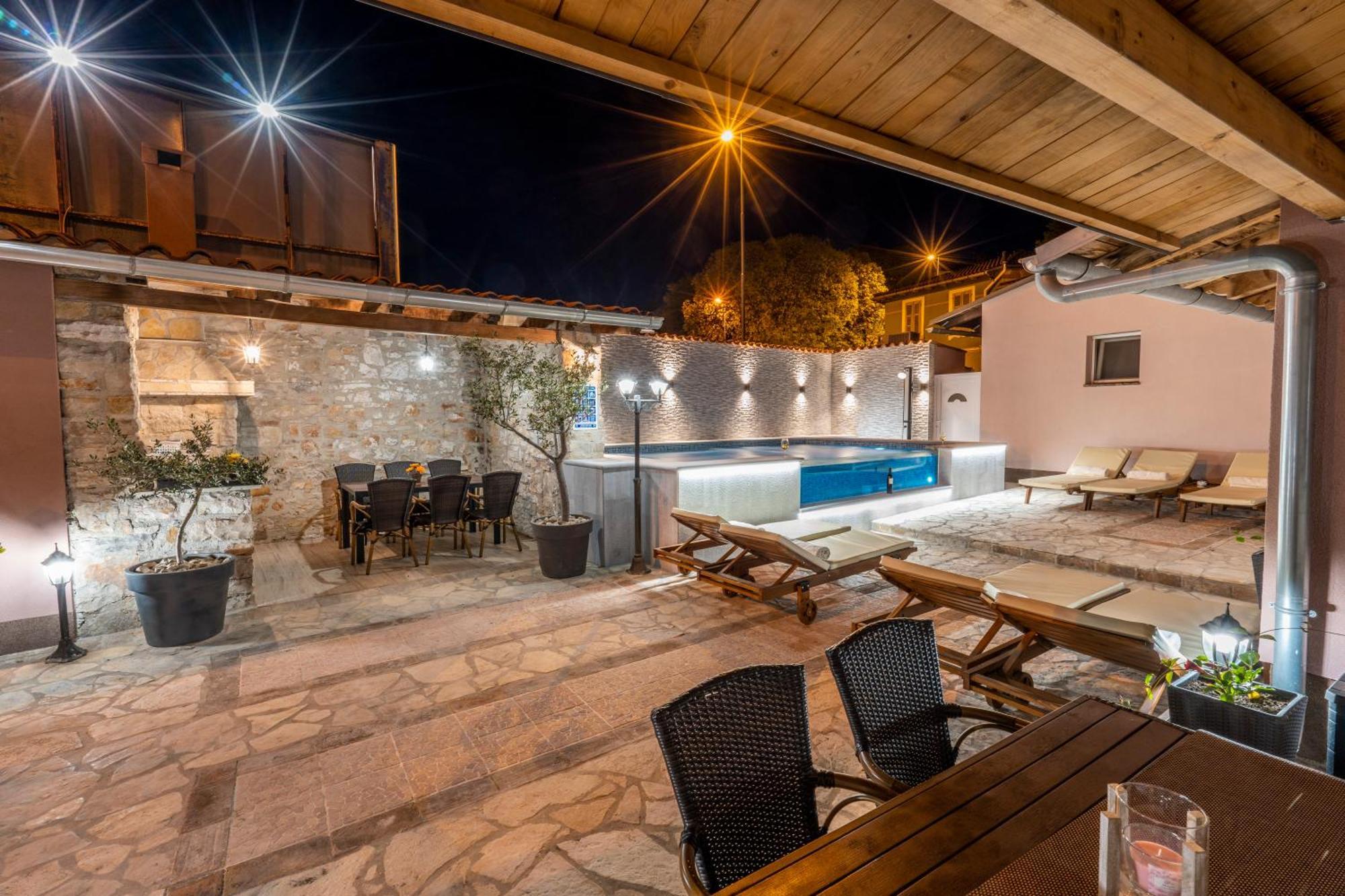 Apartment Anitea Πούλα Εξωτερικό φωτογραφία